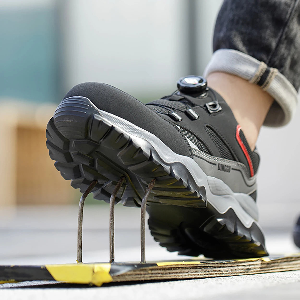 Steel Toe Lightweight Breathable Sneakers for Men Anti-smash Anti-puncture Protection Safety Shoes Rotating Button Work Shoes