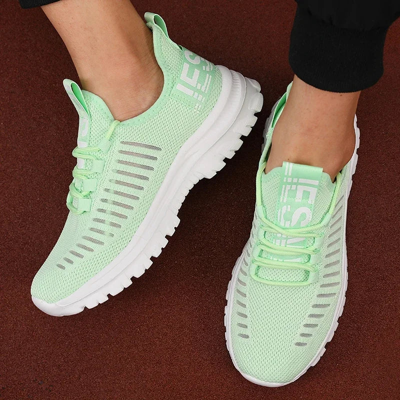 Fashionable Men's Sports Shoes Lightweight Breathable Fast Drying Mesh Cushioning Running Shoes Fitness Training Non Slip Shoes
